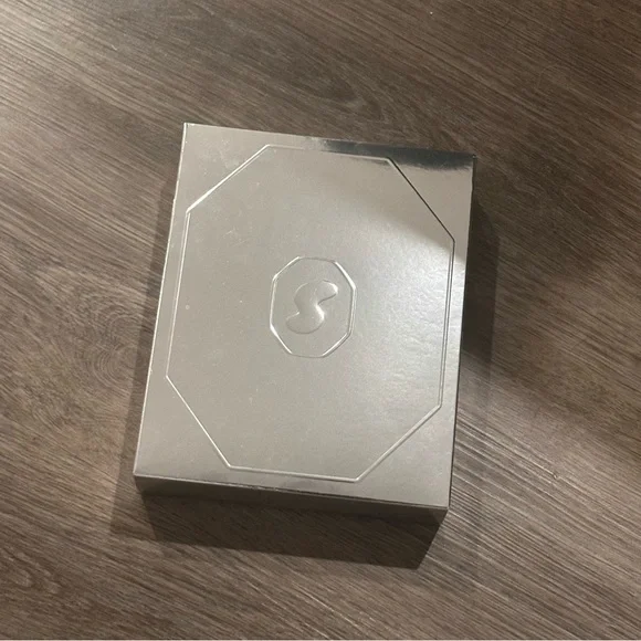 SKIMS Swarovski Square Neck Bodysuit Onyx - Picture 6 of 6